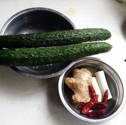 吃瓜黄颜色的油,吃瓜黄颜色油背后的真相与奥秘