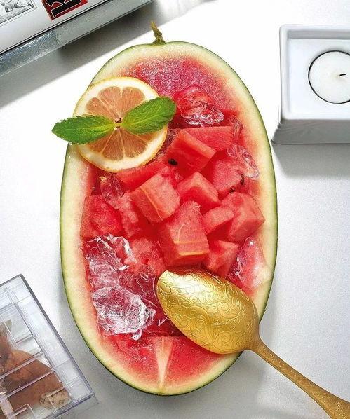 梦见孕妇吃瓜,孕妇吃瓜的神秘寓意解析